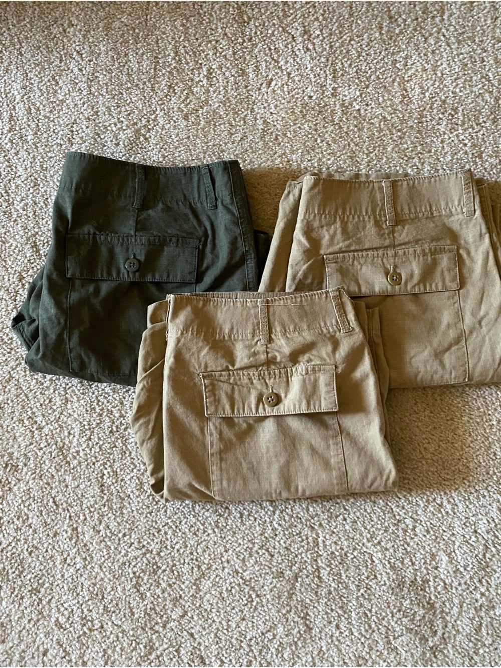 Old Navy men's  3 Cargo Shorts Bundle in Olive and Khaki